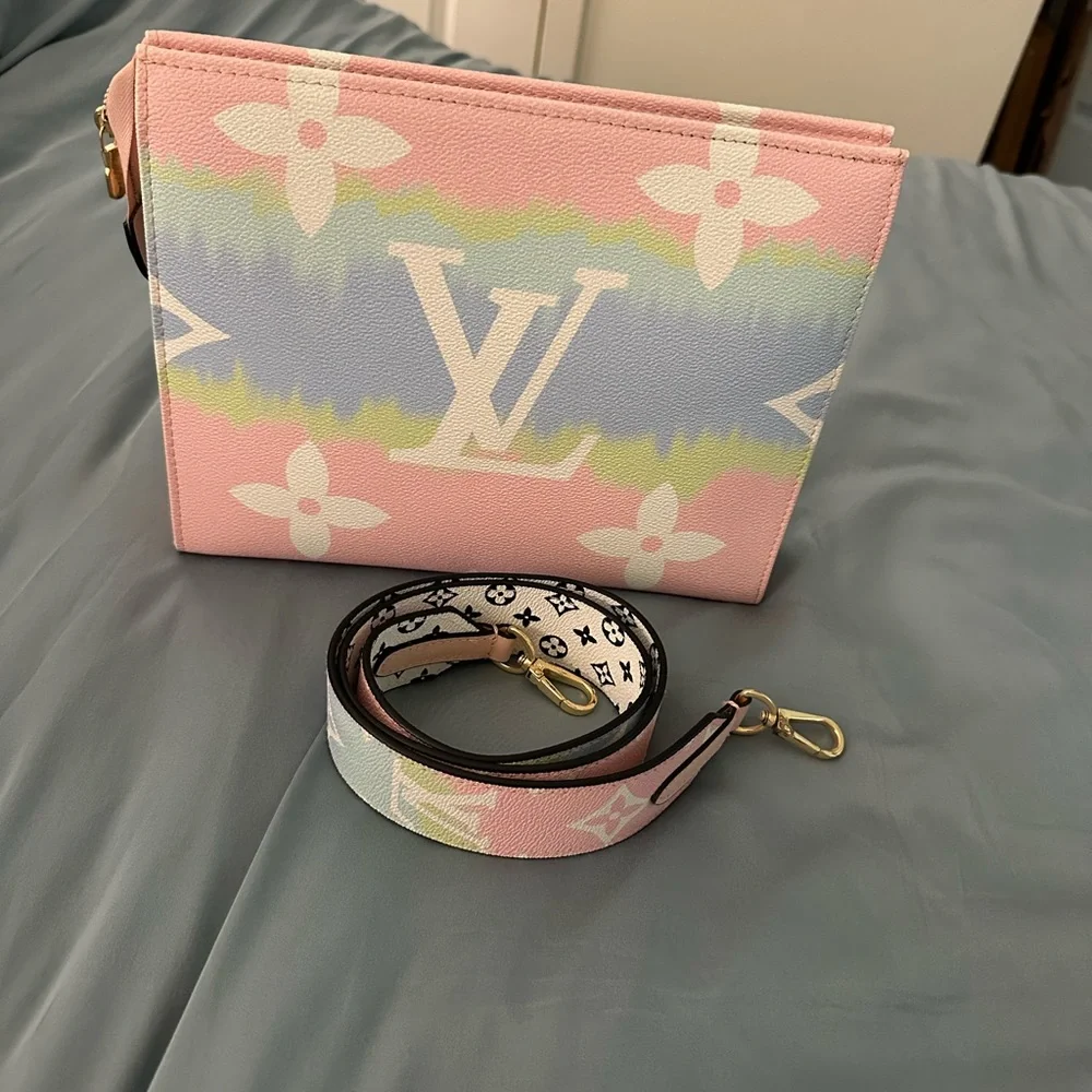 Pastel Pink and Blue Clutch - Picture 2 of 2